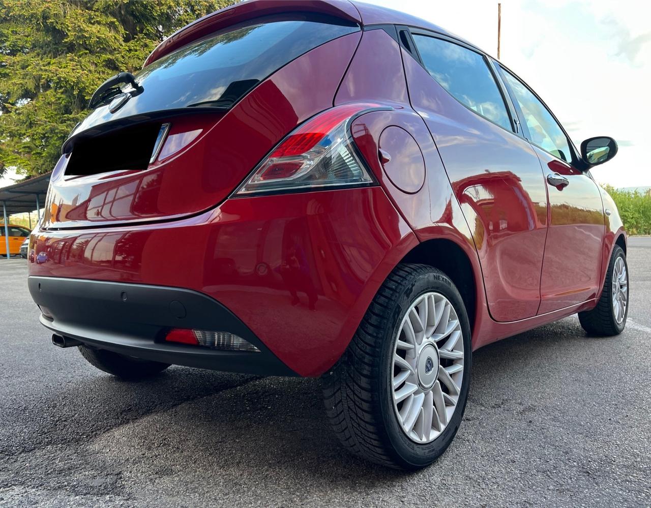 Lancia Ypsilon 1.2 69 CV 5 porte Gold-Km114000-