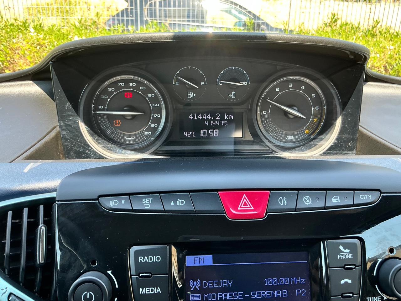 Lancia Ypsilon 1.0 70Cv FireFly Hybrid Gold 5 Posti