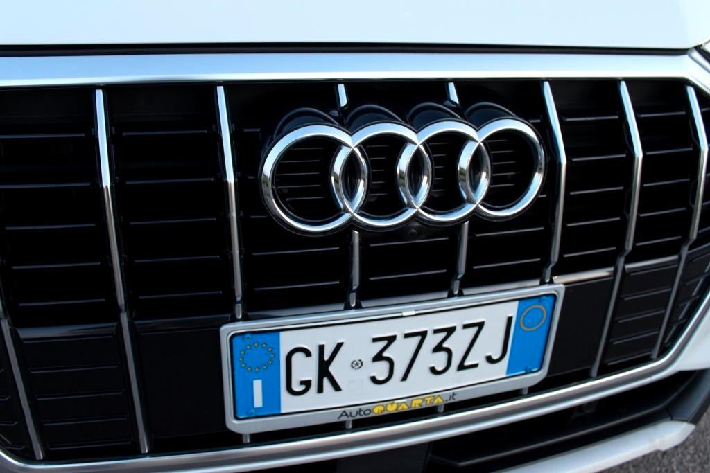 AUDI Q3 2.0 TDI Aut. *4 Telecamere *Matrix