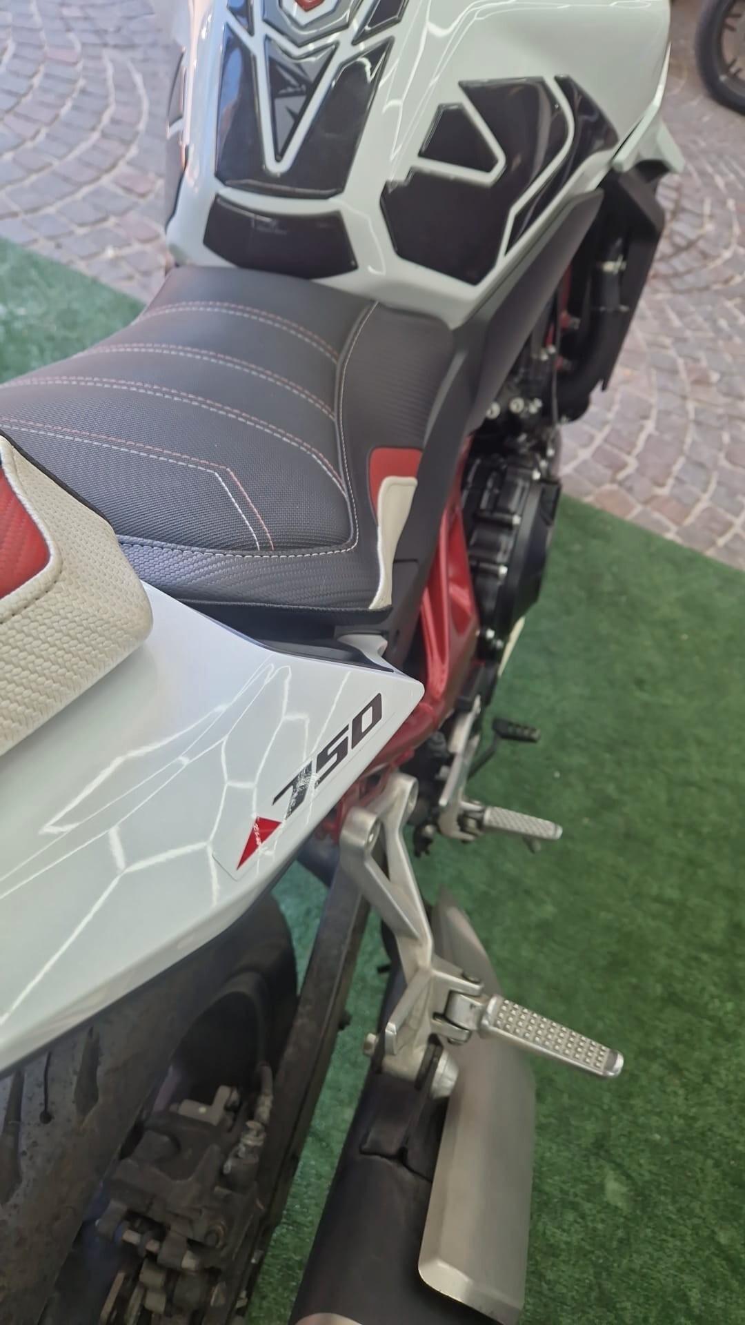 Honda Hornet 750