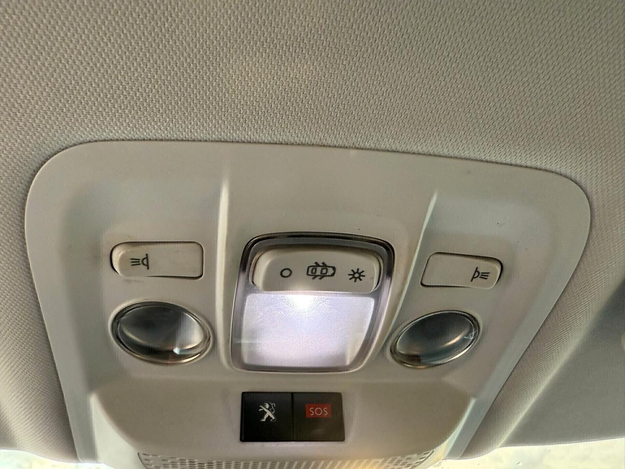 Peugeot 2008 BlueHDi 100 Black Matt