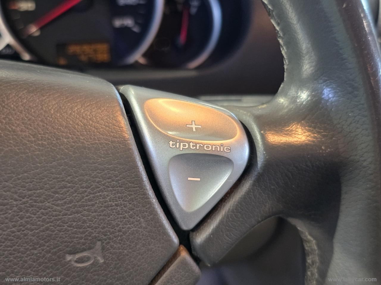 PORSCHE Cayenne S