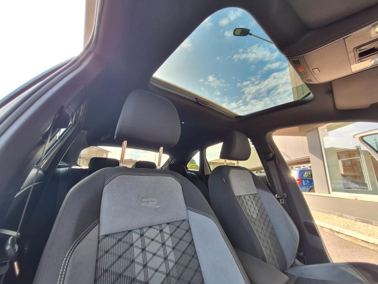 Volkswagen Taigo 1.0 TSI 110 CV R-Line