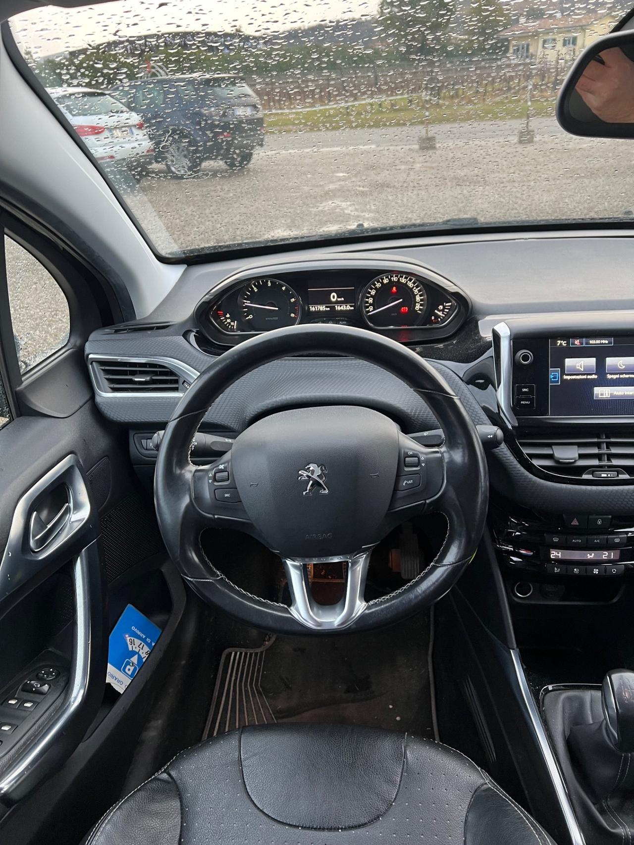 Peugeot 2008 BlueHDi 100 Black Matt