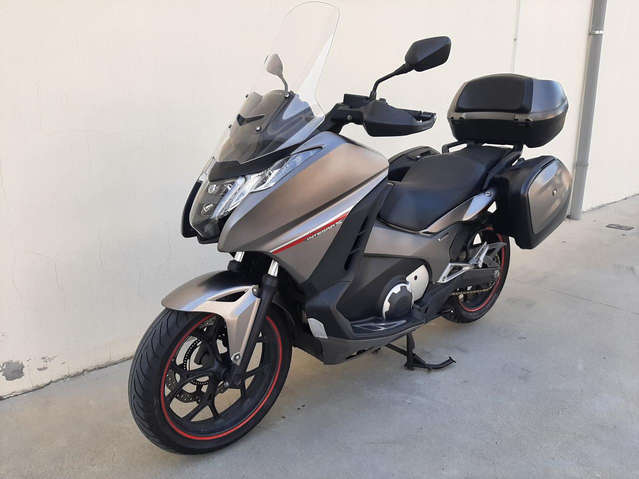 Honda Integra 750 S - ABS