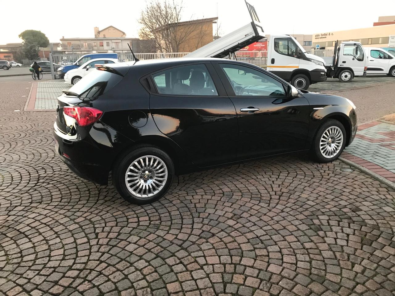 Alfa Romeo Giulietta 1.6 JTDm-2 105 CV Progression