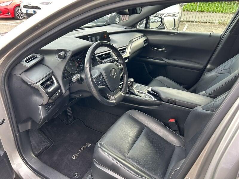 Lexus UX Hybrid Premium