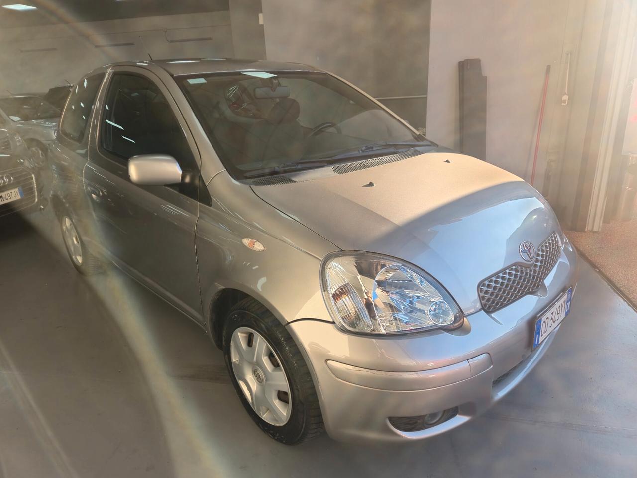 Toyota Yaris 1.0i 16V cat 3 porte
