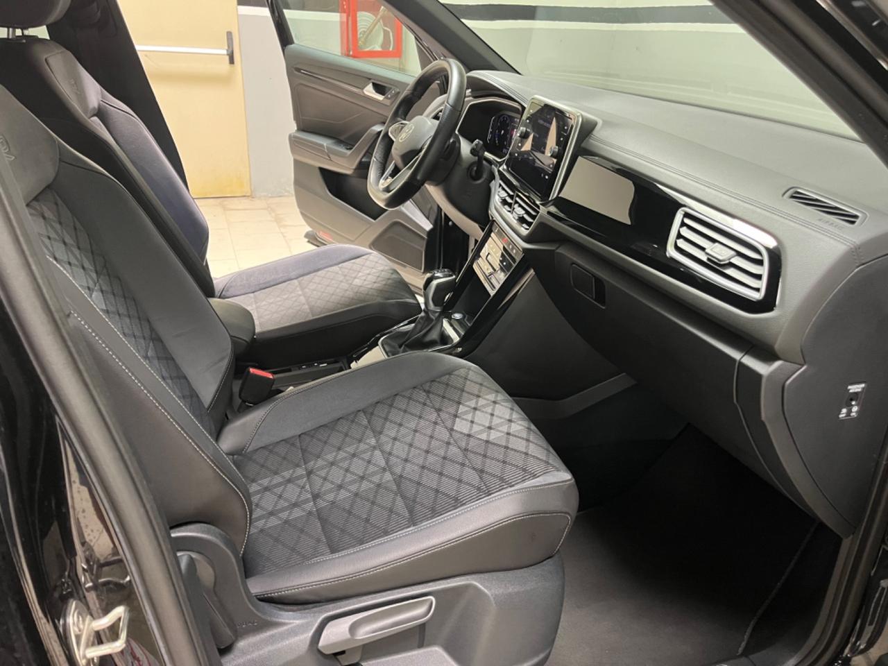Volkswagen T-Roc 1.5 TSI ACT DSG R-Line