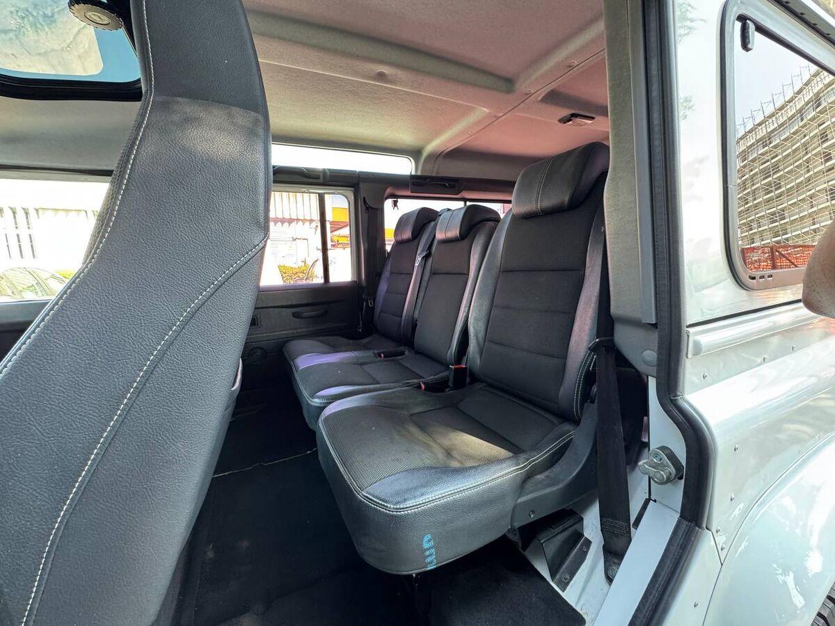 Land Rover Defender 130 110 2.2 td SW