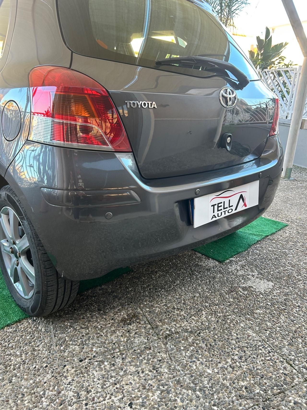 Toyota Yaris 1.0 5 porte