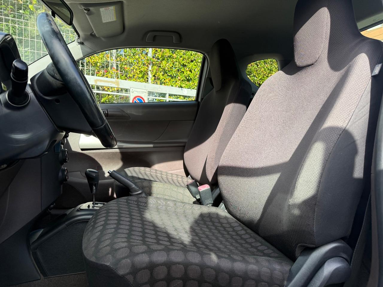 Toyota iQ 1.0 Sol AUTOMATICA