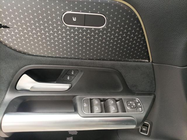 MERCEDES-BENZ GLA 180 Automatic AMG Line Premium