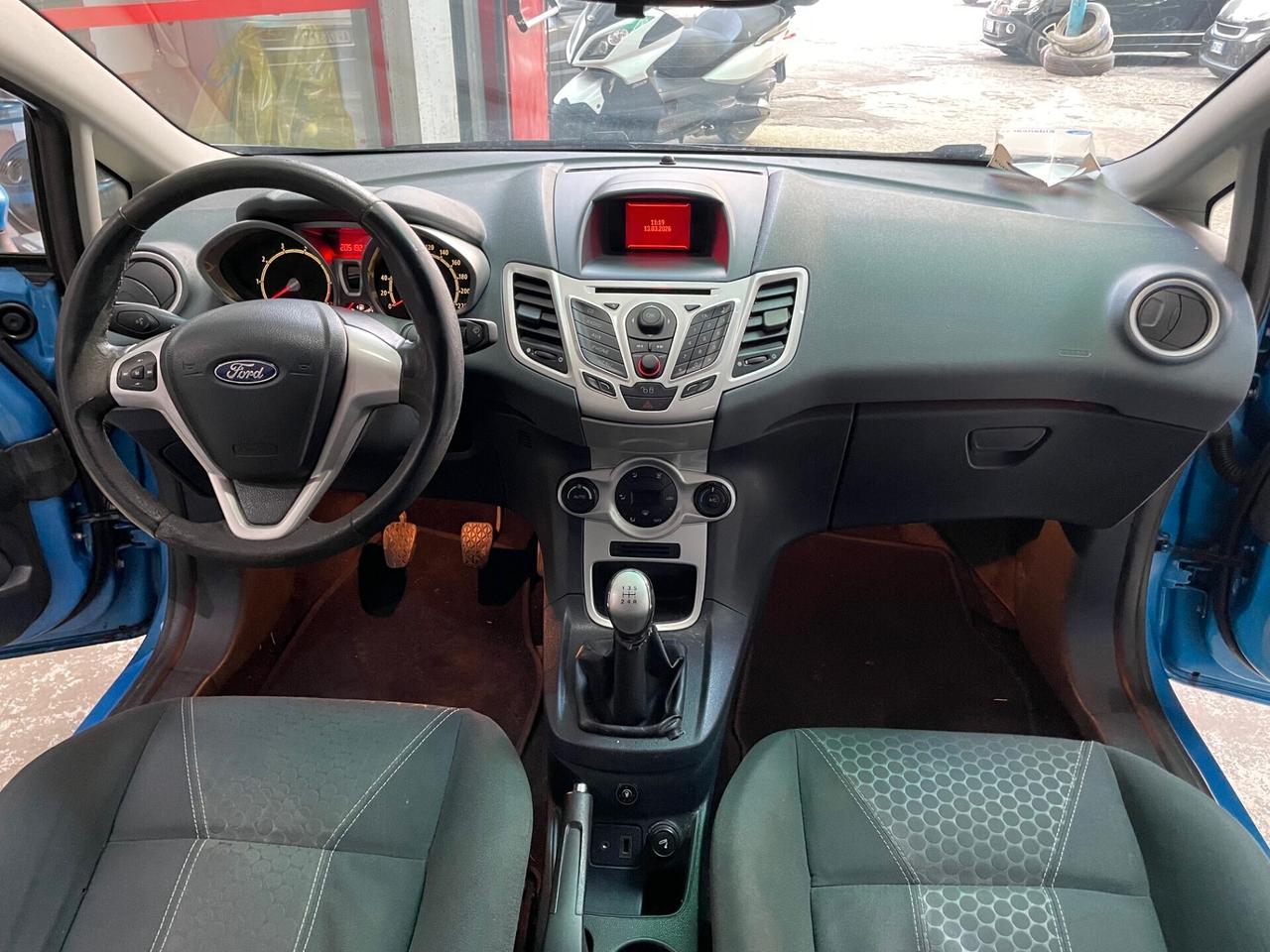 Ford Fiesta 1.4 5 porte Bz.- GPL Titanium