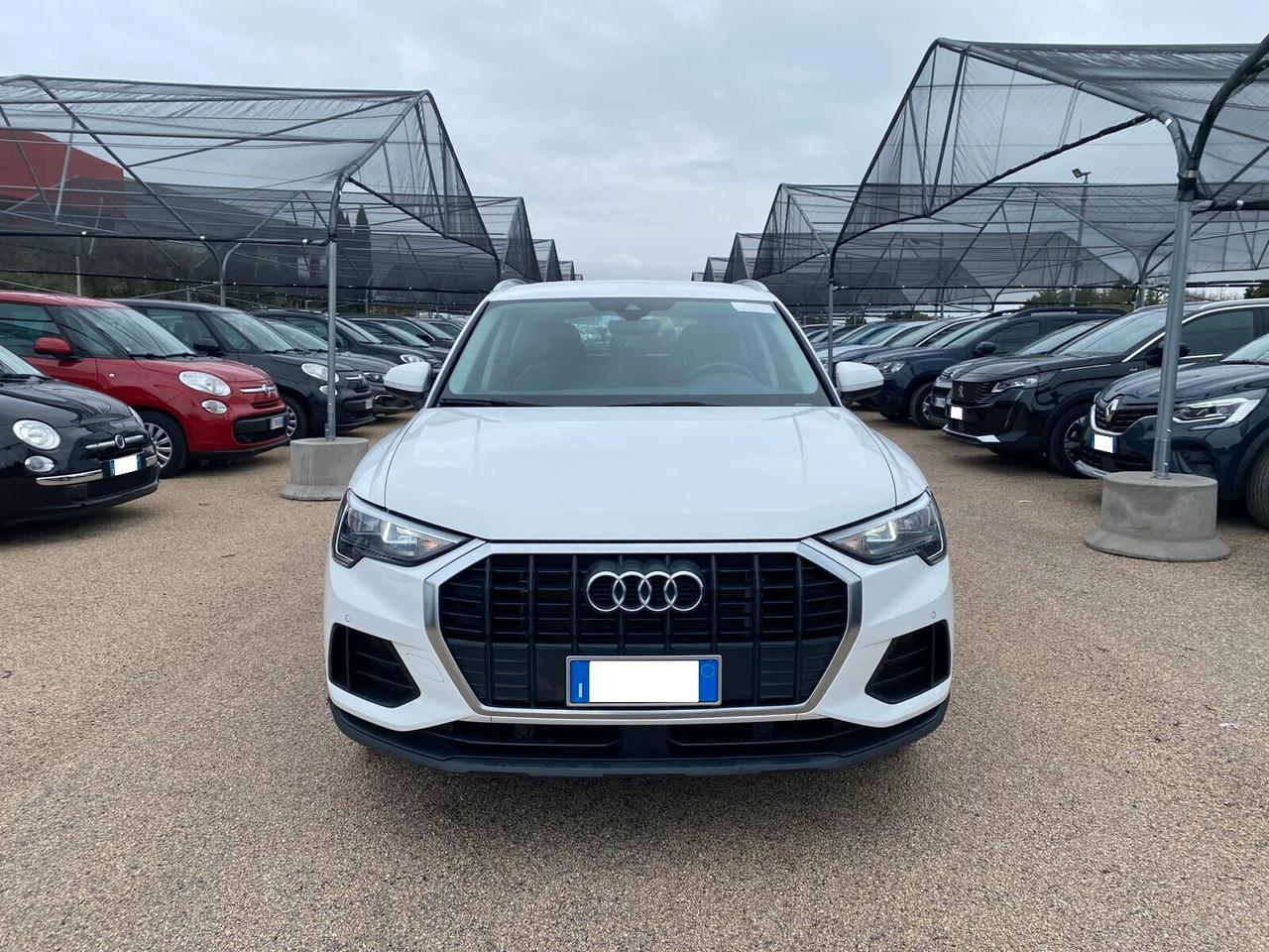 Audi Q3 45 TFSI e S tronic Business
