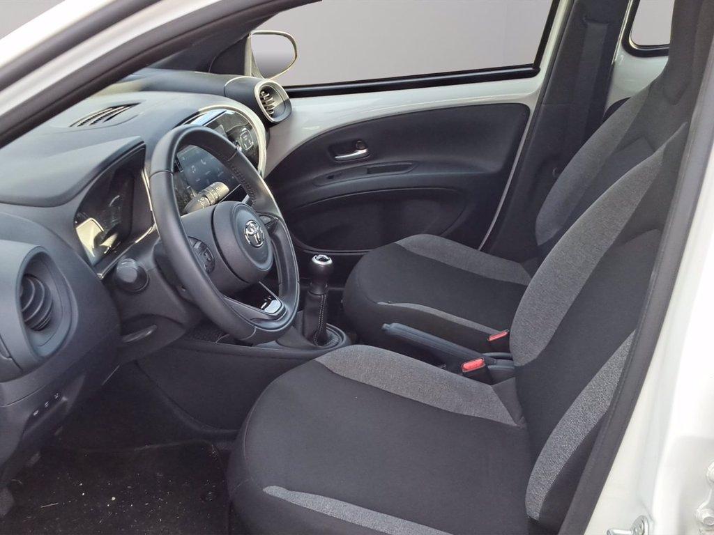 TOYOTA Aygo x 1.0 active 72cv del 2025