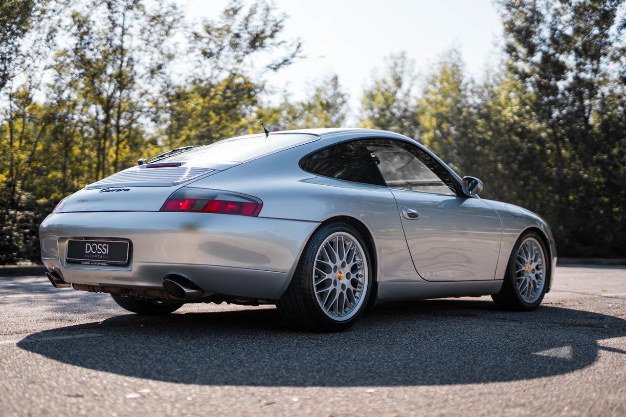 Porsche 911 Carrera cat Coupé
