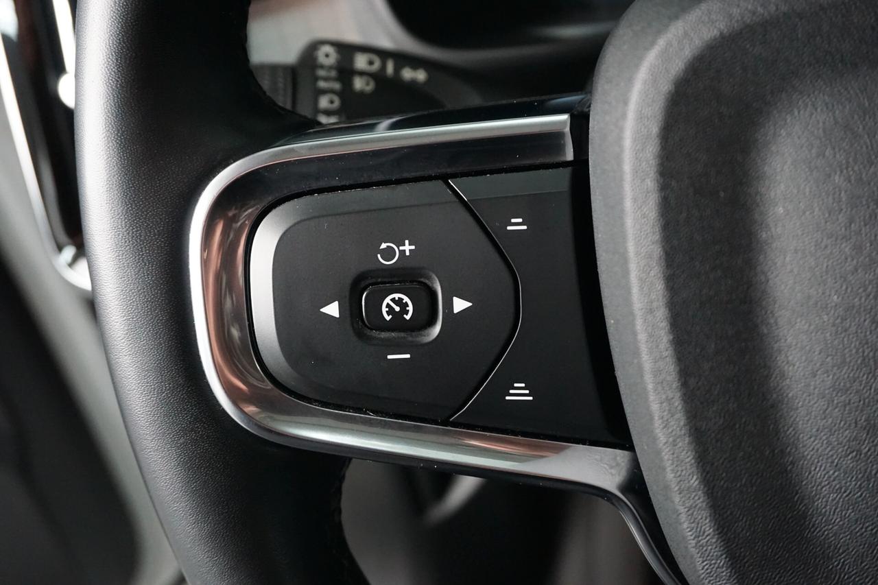 Volvo XC40 T5 Recharge Plug-in Hybrid Inscription Expression