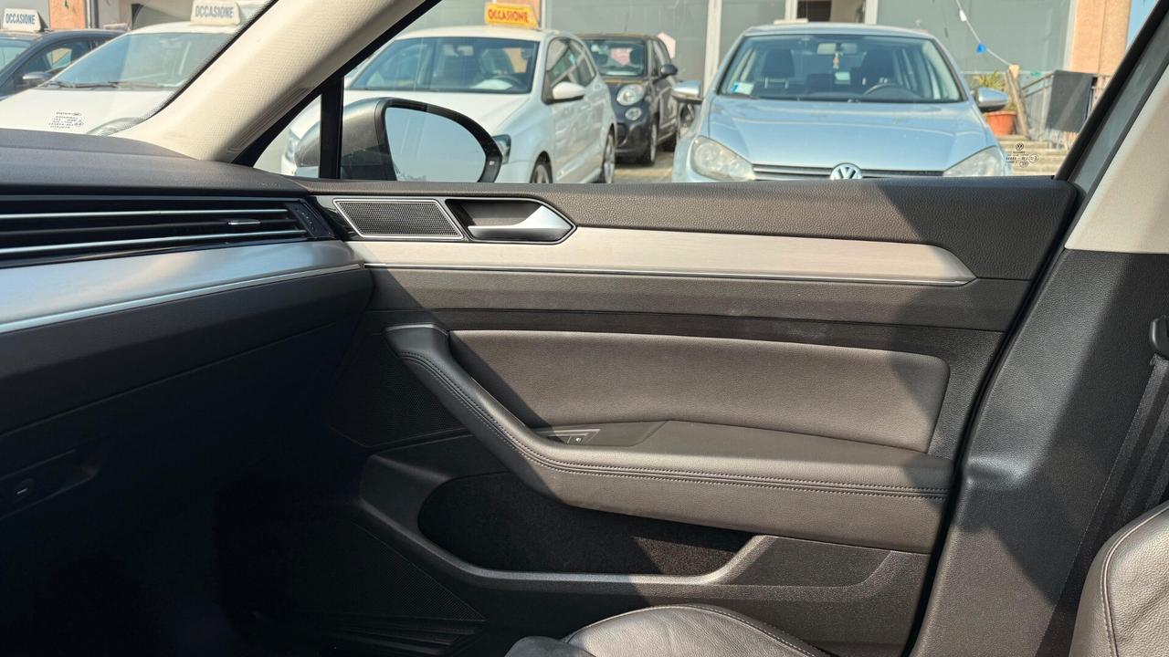 Volkswagen Passat 2.0 tdi scr dsg
