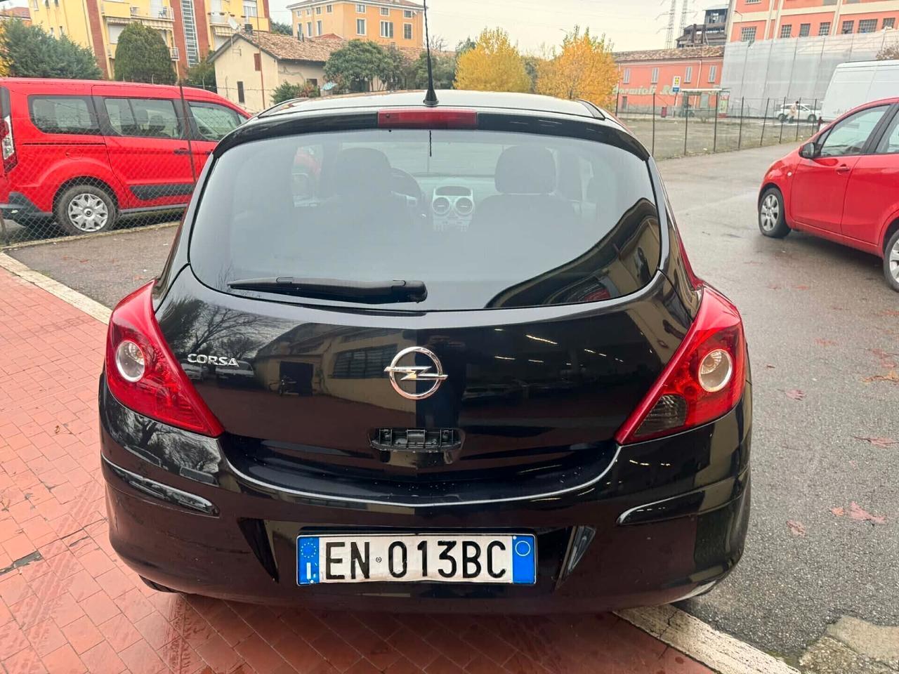 Opel Corsa 1.2 Benz/Metano 3 porte 74 KW