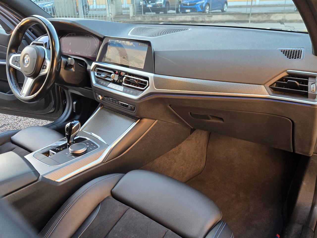 BMW 318D TOURING MSPORT INTERNO ED ESTERNO