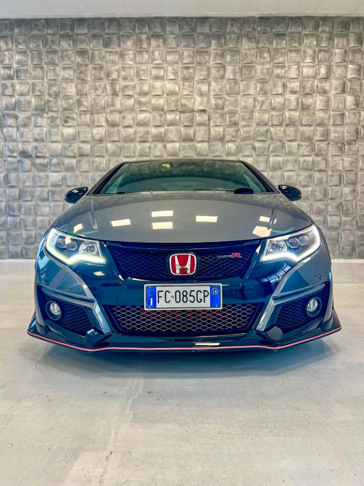 Honda Civic 2.0 i-VTEC Type R - 420cv