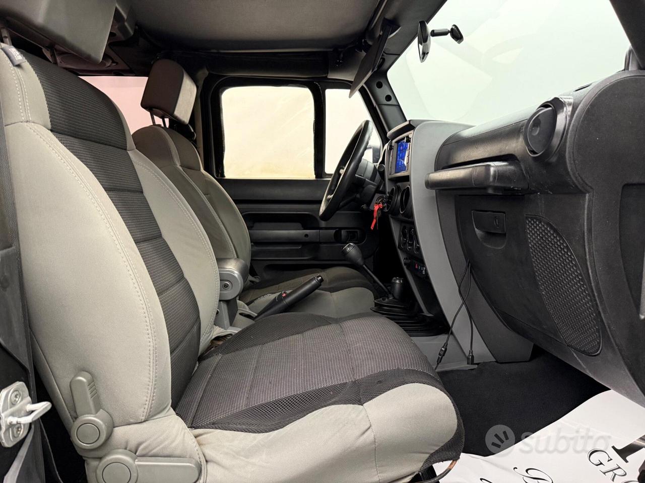 Jeep Wrangler 2.8 Unlimited CRD DPF Sport cabrio T