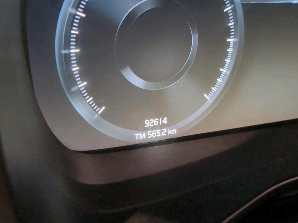 Volvo XC40 2.0 D3 GEARTRONIC R-DESIGN