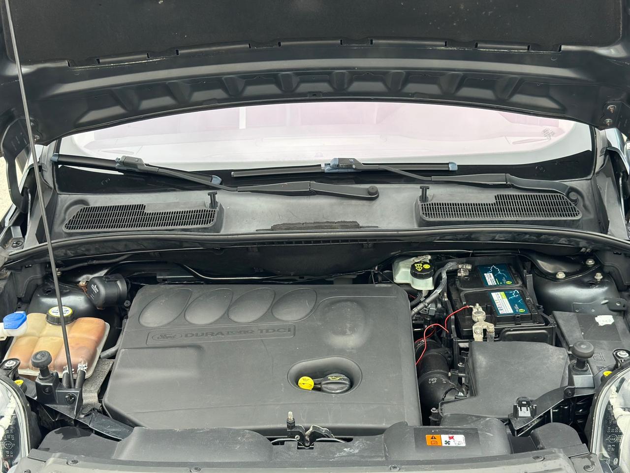 Ford Kuga 2010 2.0 TDCi 136 CV 4x4 Titanium PERFETTA