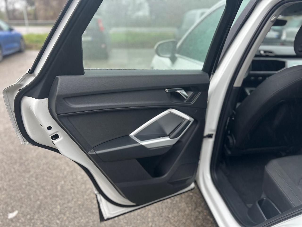 Audi Q3 Business 2.0 35 TDI #7993