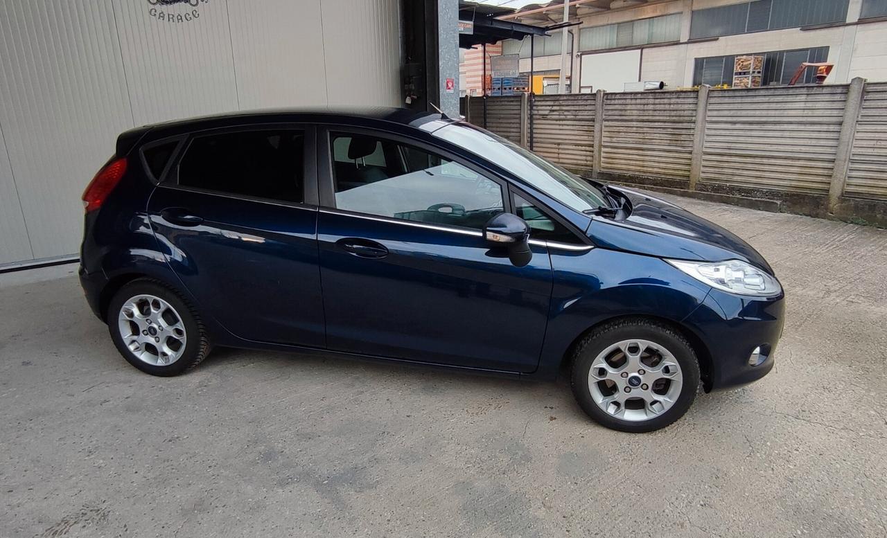 Ford Fiesta 1.4 TDCi 70CV 5 porte Titanium