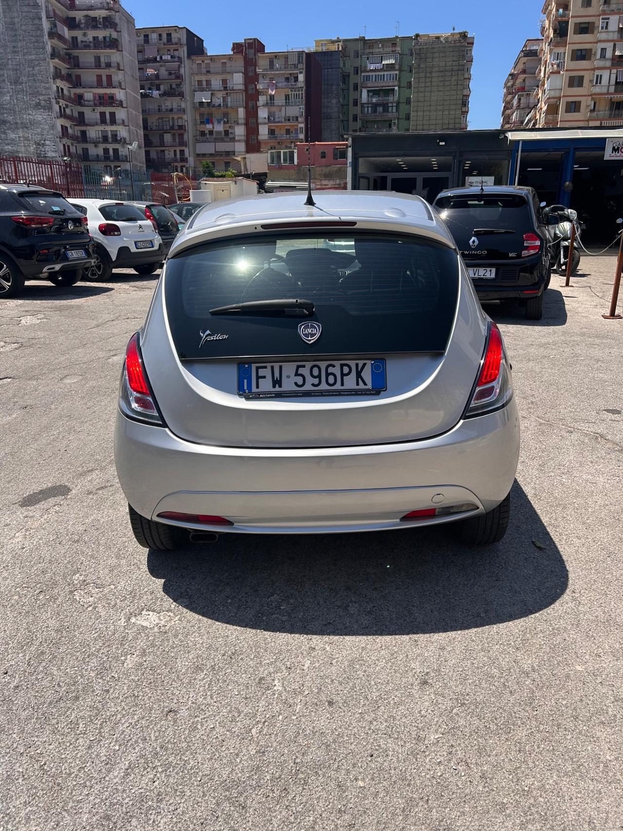 Lancia Ypsilon 1.2 69 CV 5 porte S&S Gold