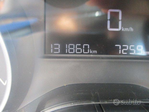 Peugeot 208 Peugeot 208 208 PURE TECH 1.2 BENZ 82