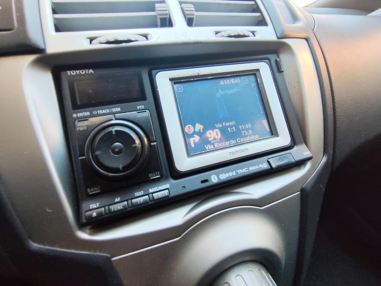 Toyota Yaris 1.4 D-4D 5 porte Navi 2008 leggi