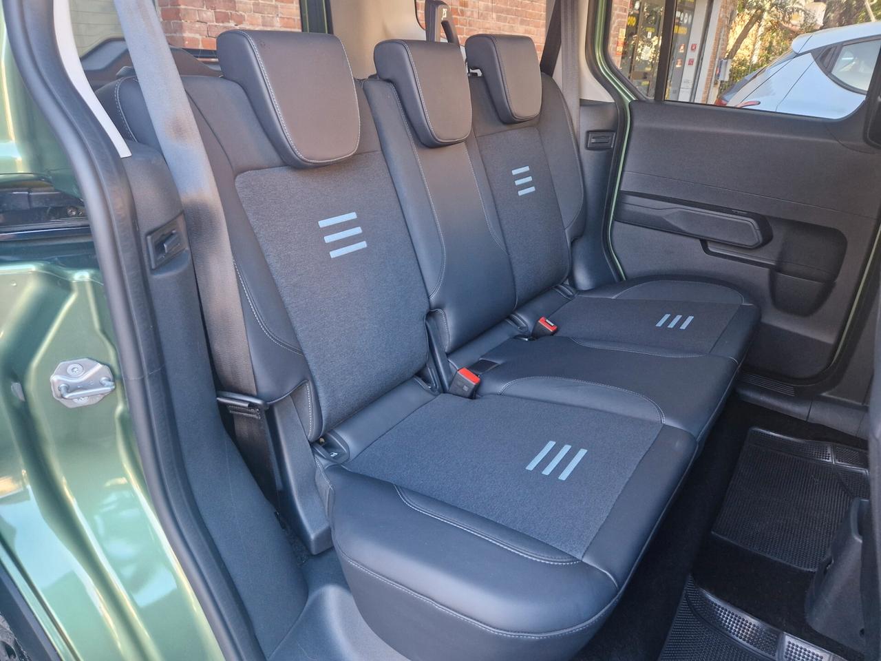 Ford Tourneo Courier AUTOMATICA 1.0 125CV Carplay, Telcamera