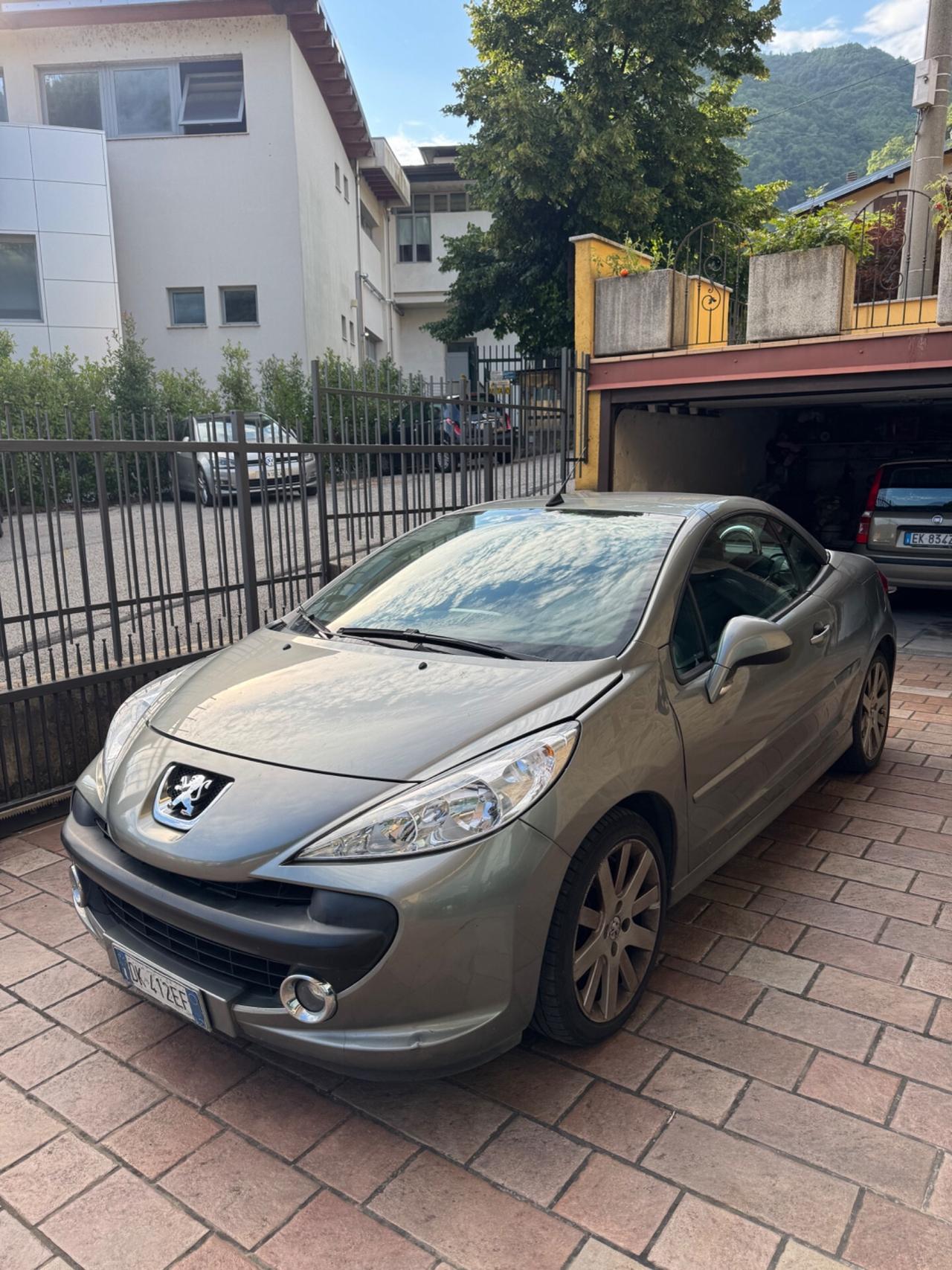 Peugeot 207 1.6 THP 150CV CC Féline