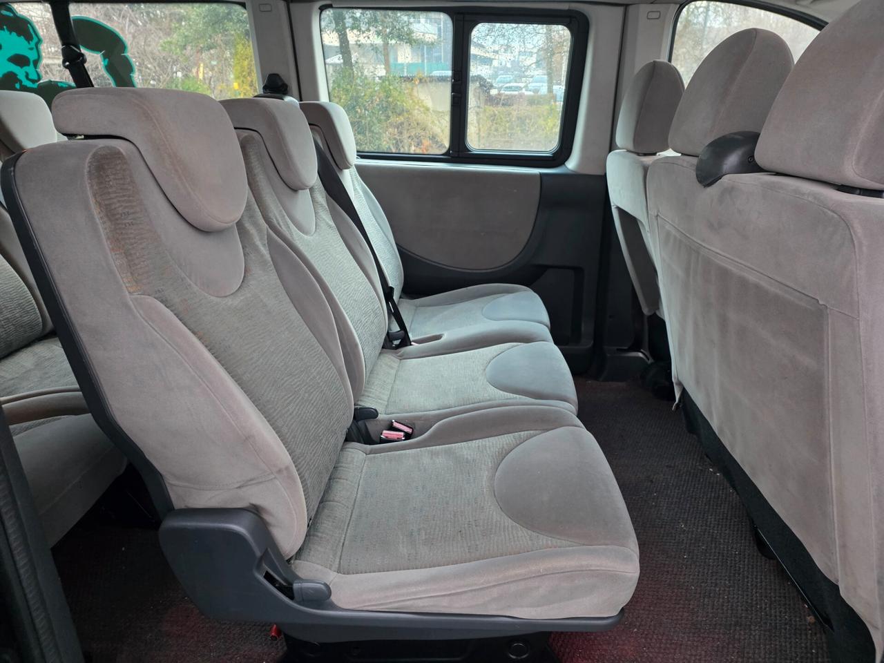 Peugeot Expert 2.0 HDi 136CV FAP 9 POSTI