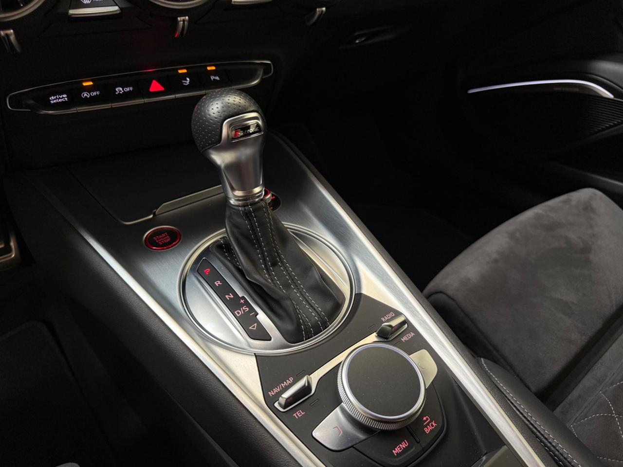 Audi TT TTS Roadster TFSI quattro S tronic