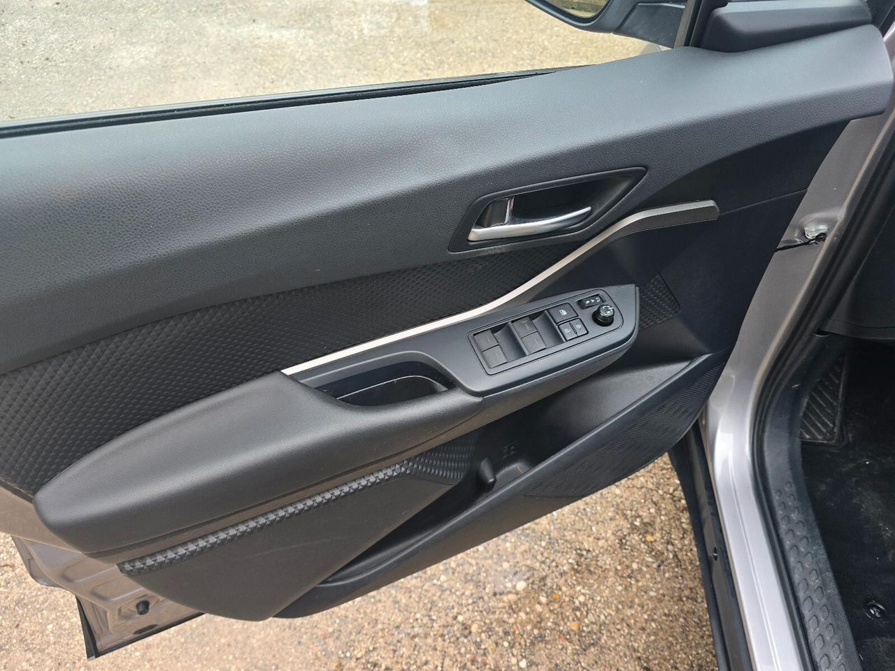 Toyota C-HR 1.8 Hybrid E-CVT Business