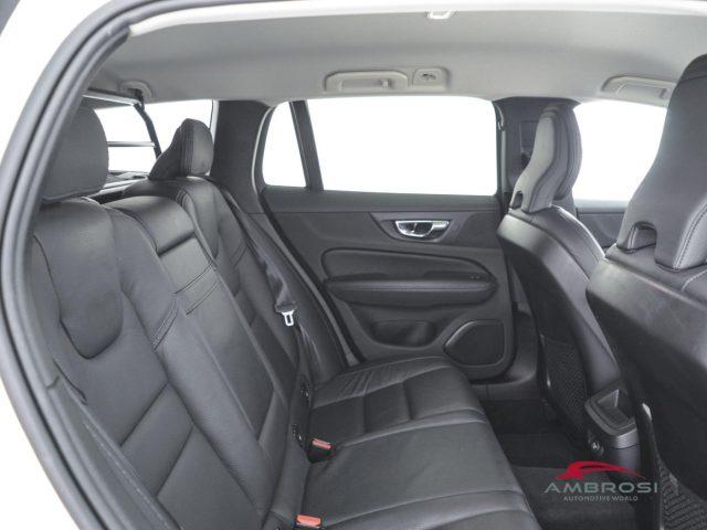 VOLVO V60 Cross Country D4 AWD Geartronic Business Plus
