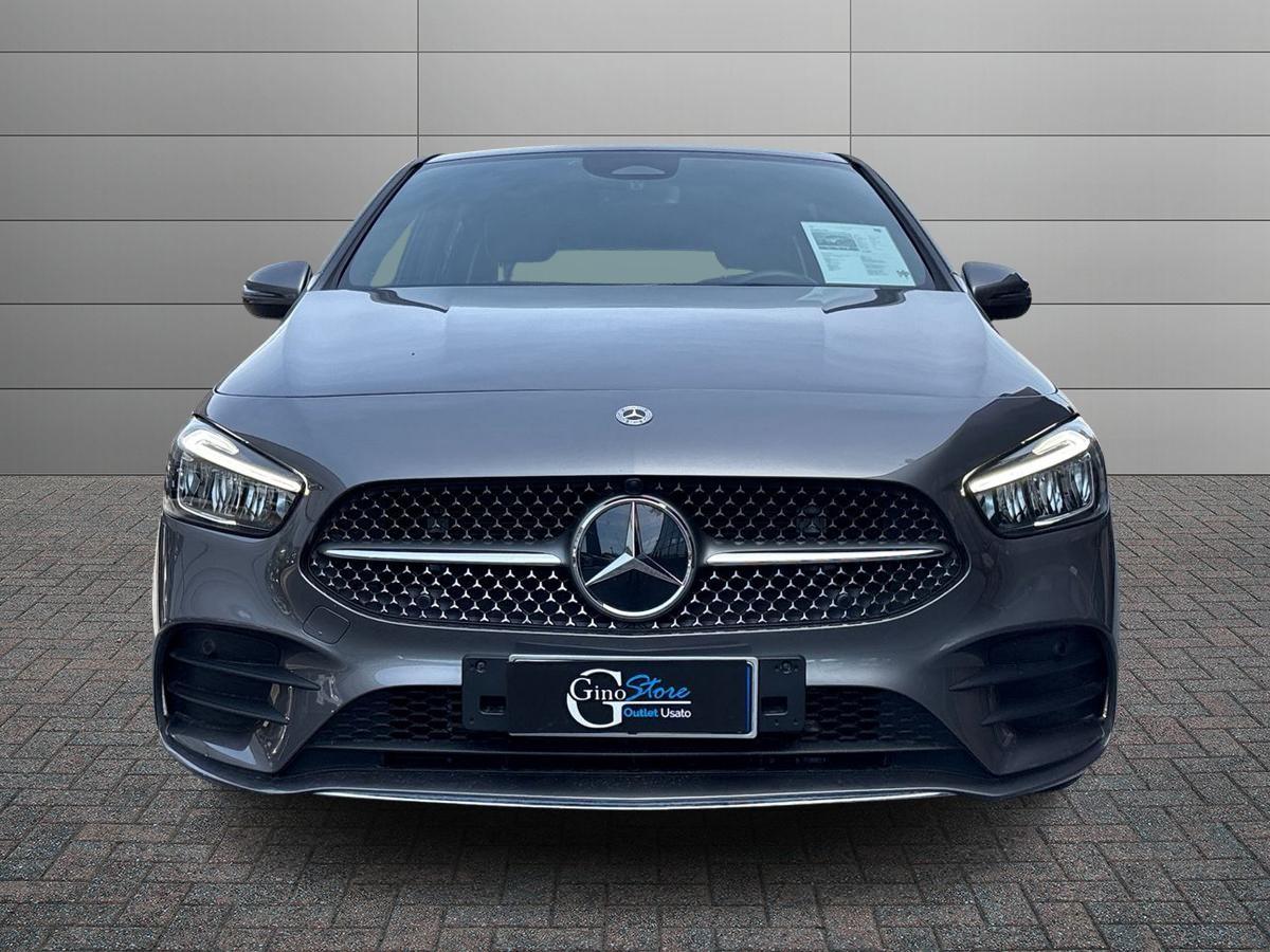 Mercedes-Benz B 180 AMG Line Premium auto