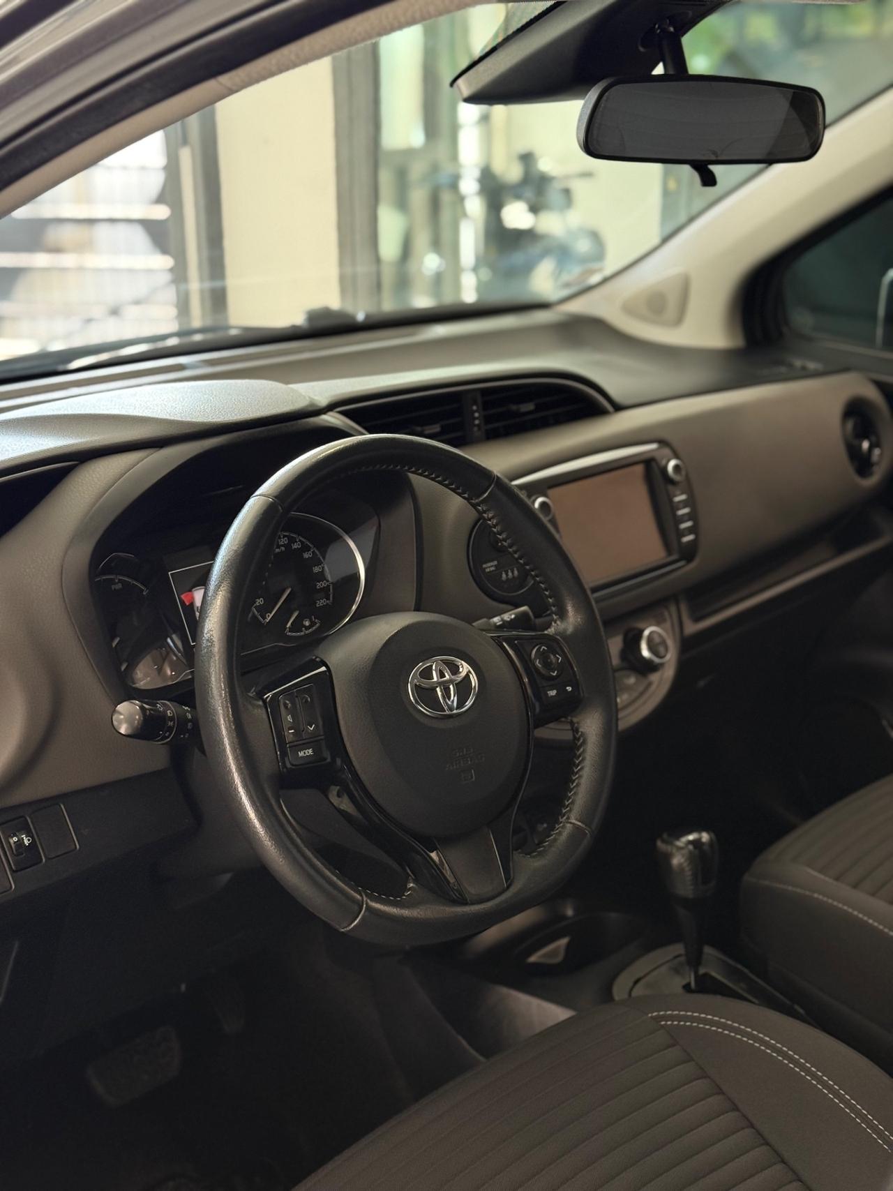 Toyota Yaris 1.5 Hybrid 5 porte Active