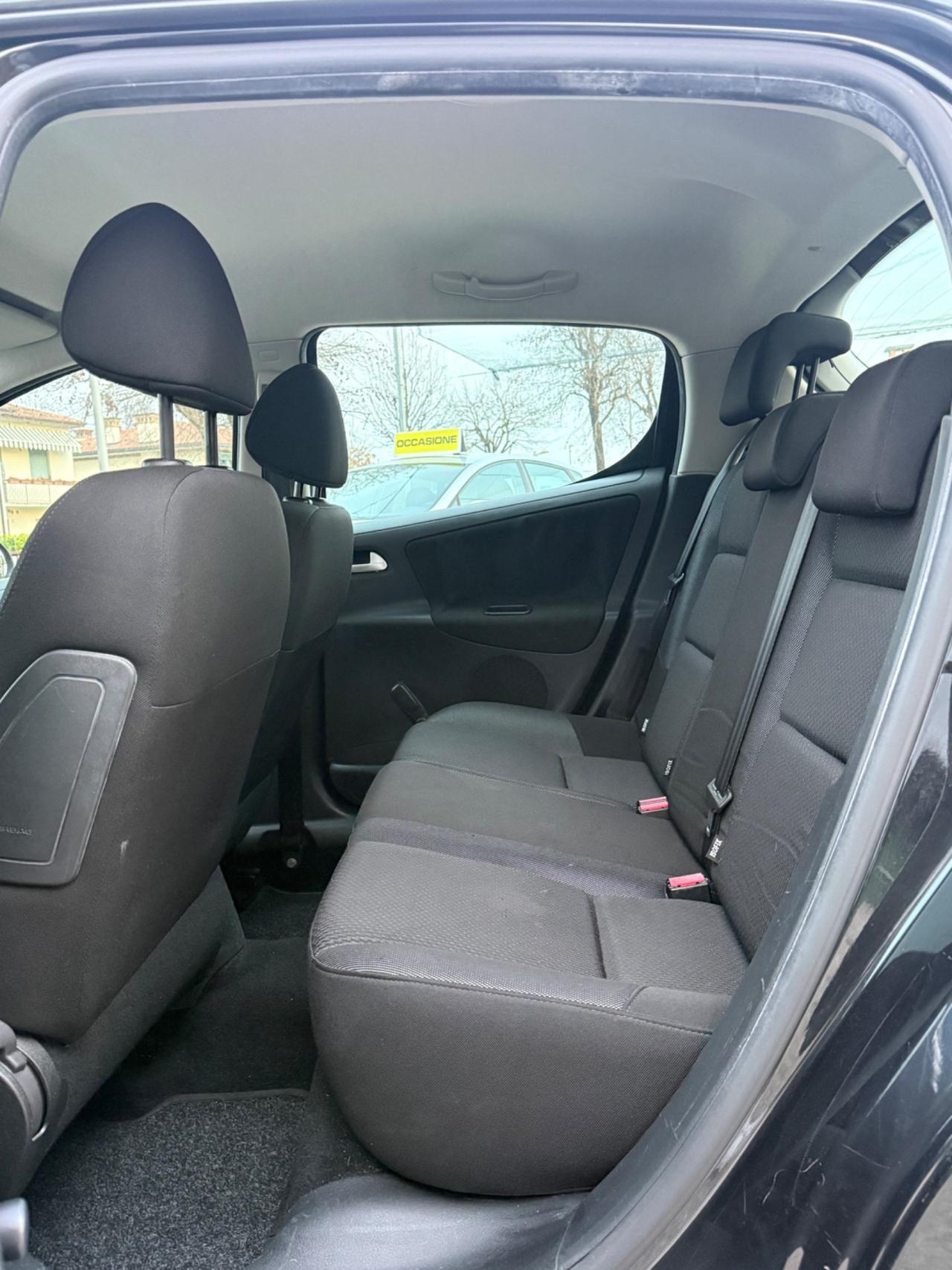 Peugeot 207 1.4 HDi 70CV FAP 5p. XS