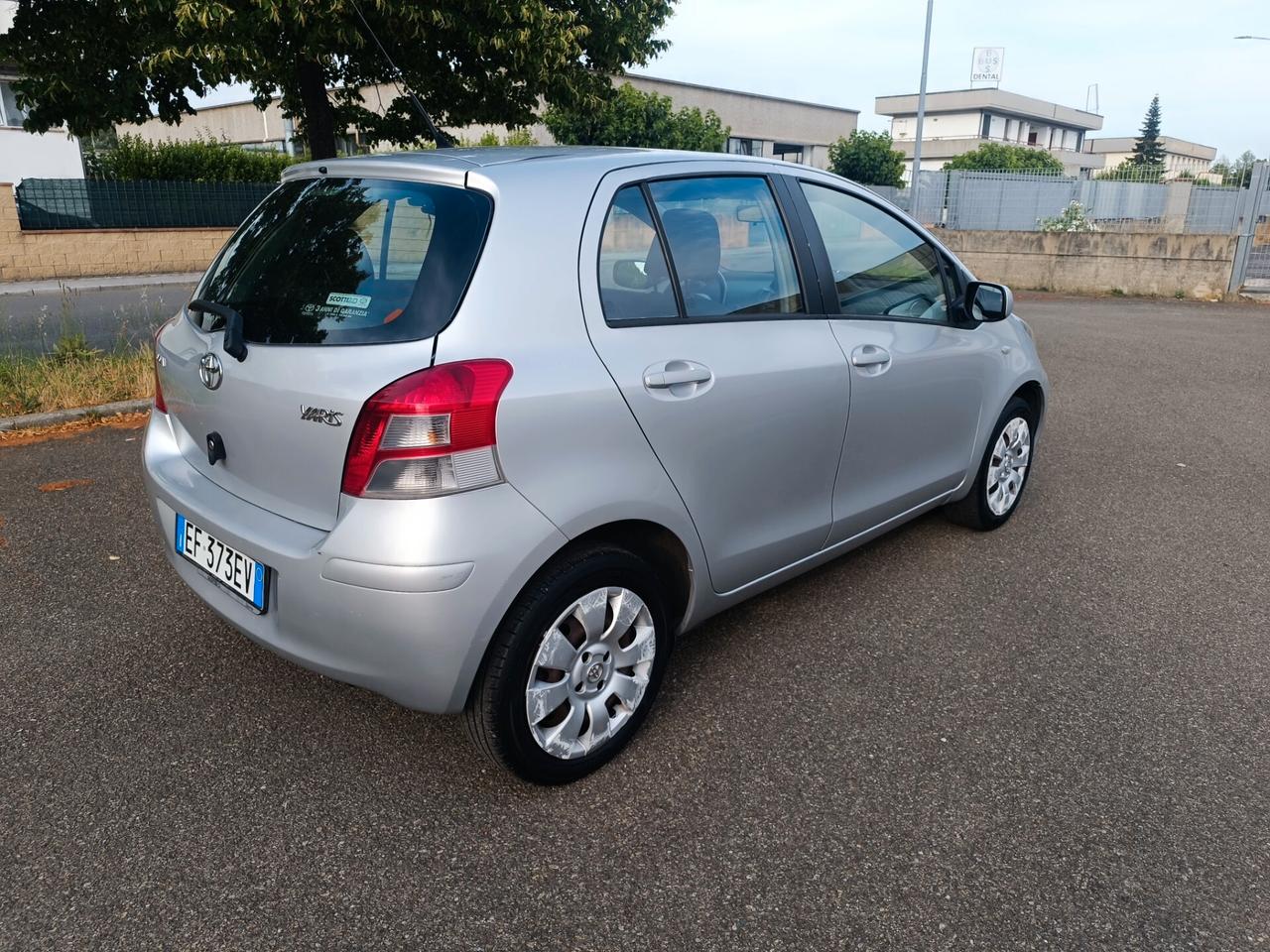 Toyota Yaris 1.0 5 porte SOLAMENTE 108.000 KM