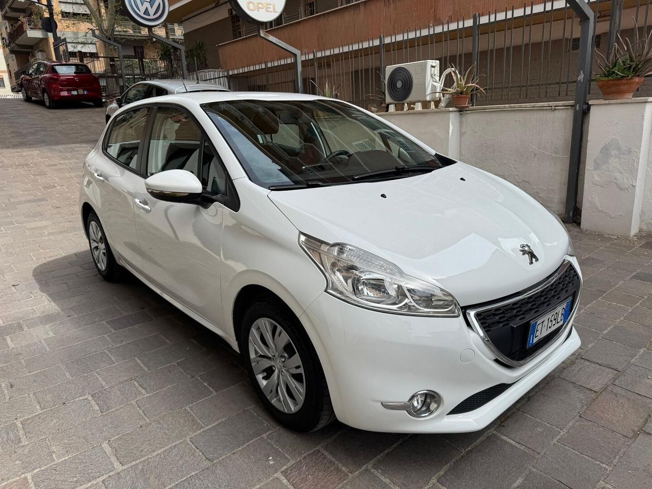 PEUGEOT 208 1.4 HDi 68CV 5p Active