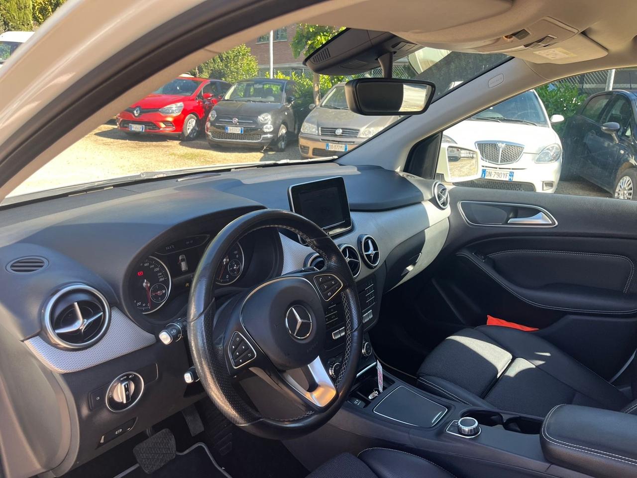 Mercedes-benz B 200 d Automatic Premium