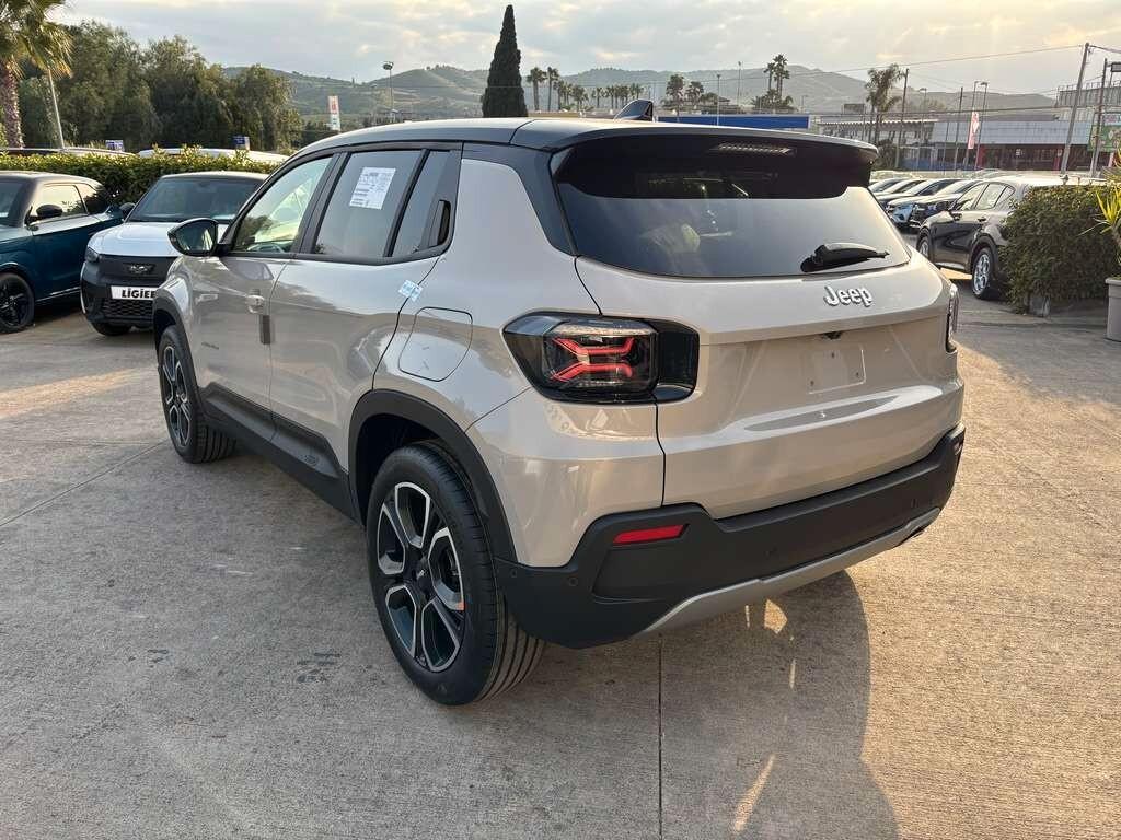 Jeep Avenger 1.2 Turbo 100 CV Summit a 234 euro al mese