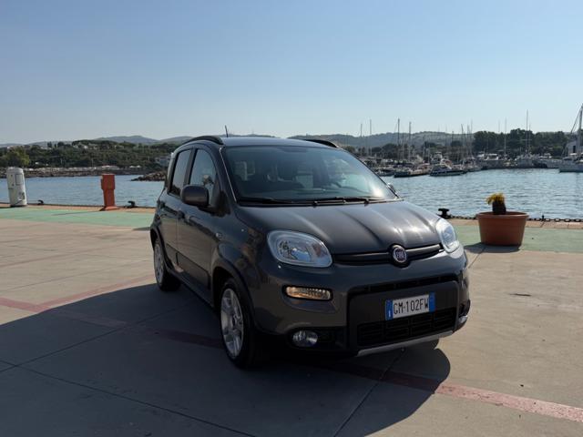 FIAT Panda 1.0 HYBRID CITY LIFE+CLIMATRONIC+SCHERMO+5POSTI