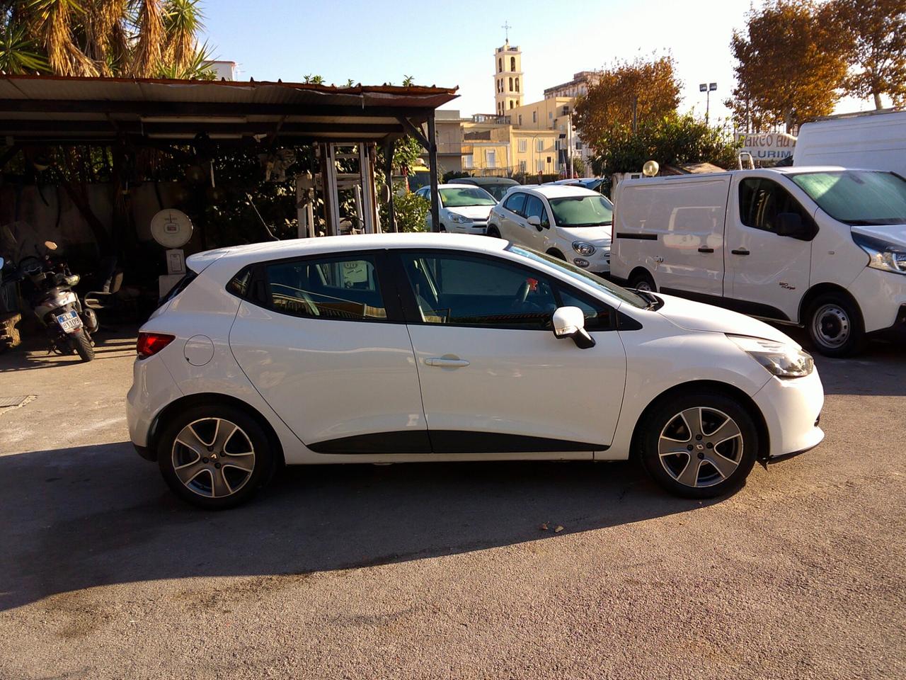 Renault Clio Sporter 1.5 dCi 8V 75CV Live 2014