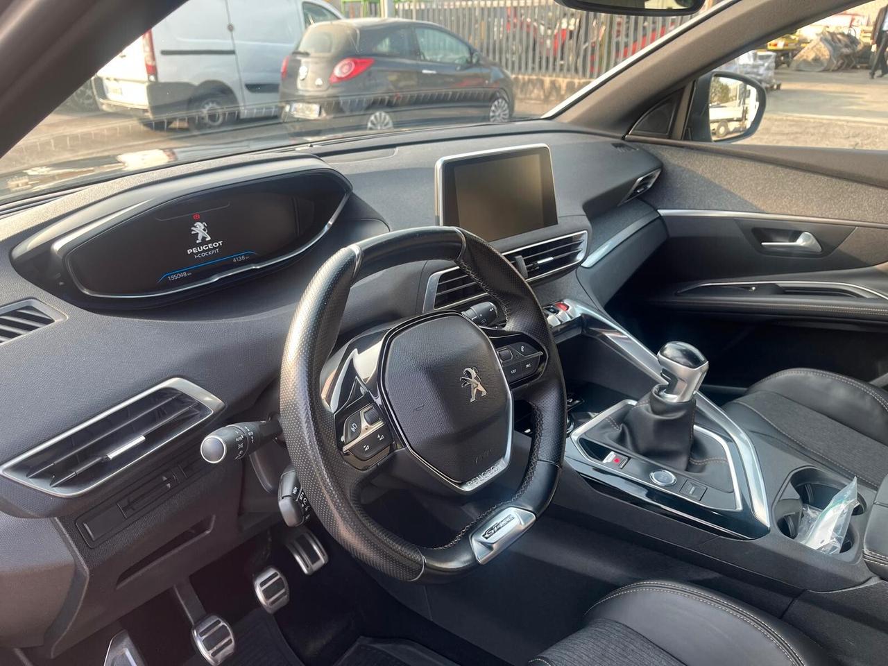 Peugeot 3008 BlueHDi 120 S&S Allure